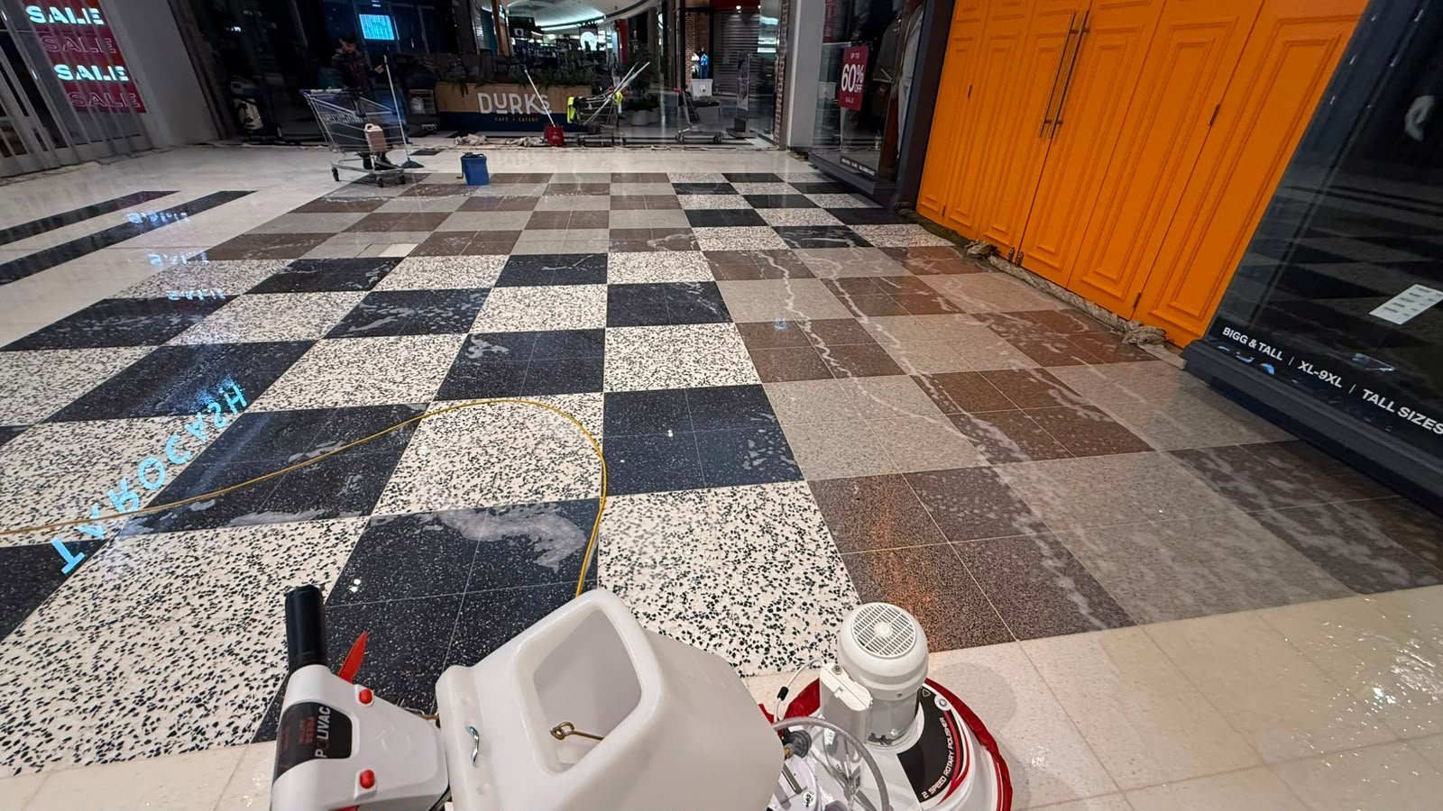 Shopping centre floor cleaning project